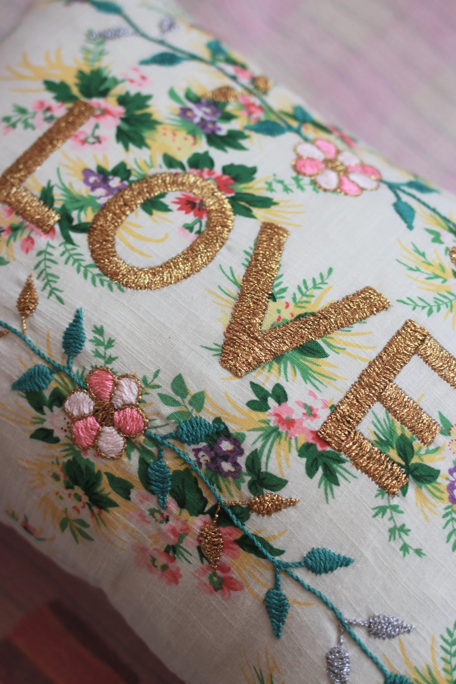 Coussin brodé CSAO 11