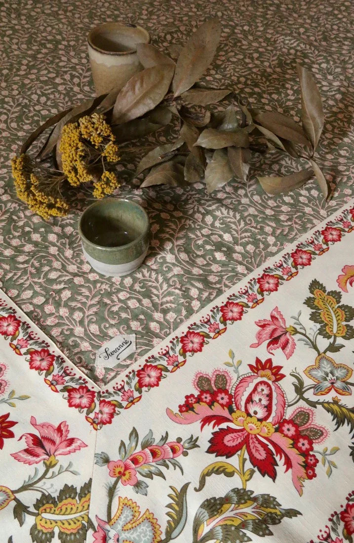 Nappe imprimé "feuillage"