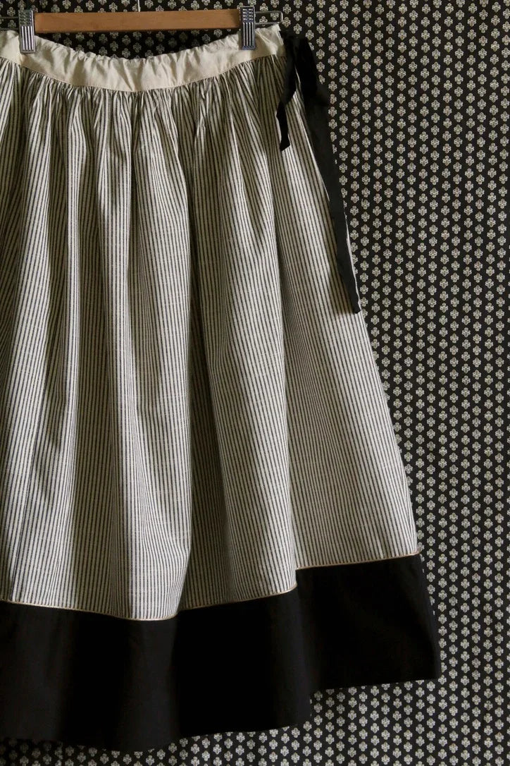 Long jupon "Fleur d'oranger" rayure noire / ivoire