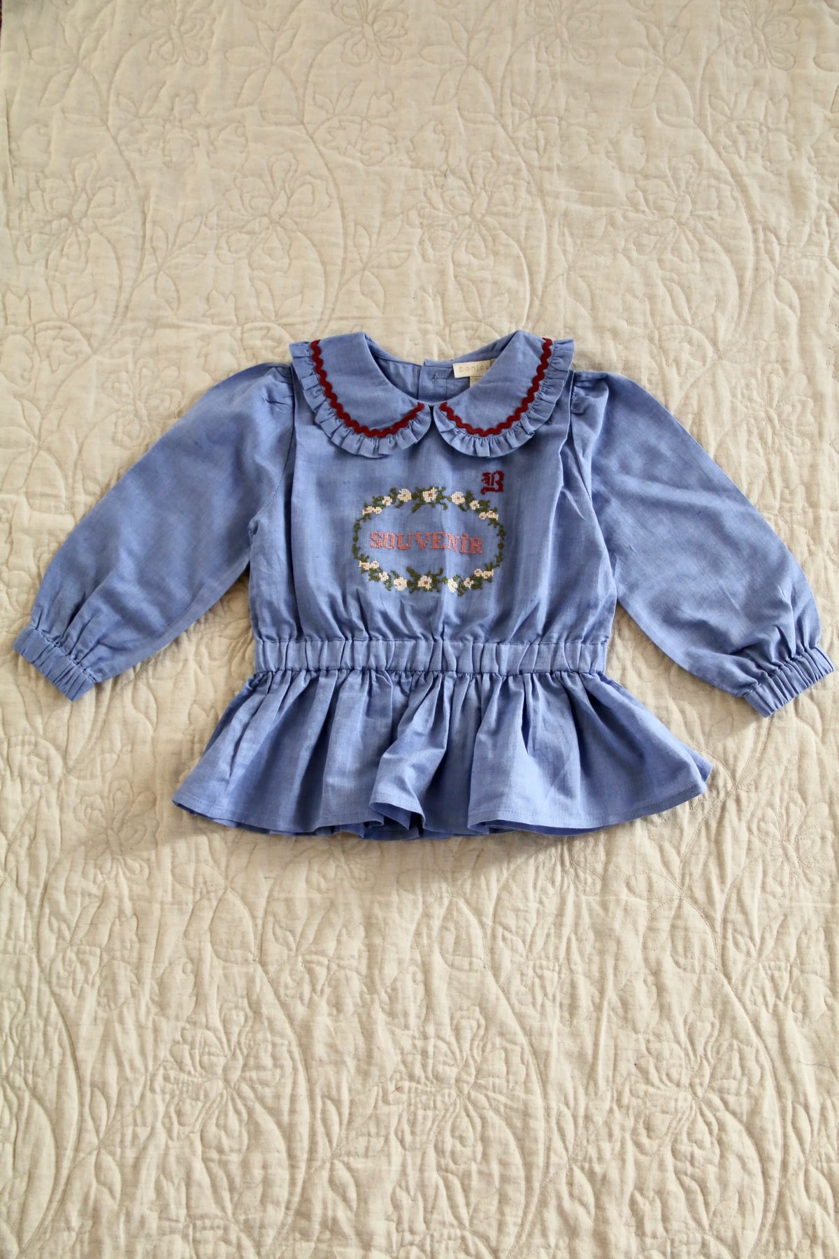 Blouse bleu chambray brodée Souvenir