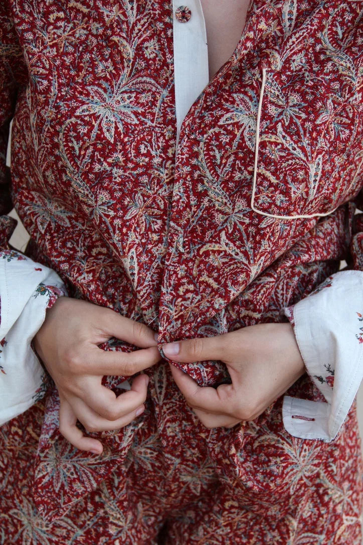 Shirt with red cashmere print in its matching box