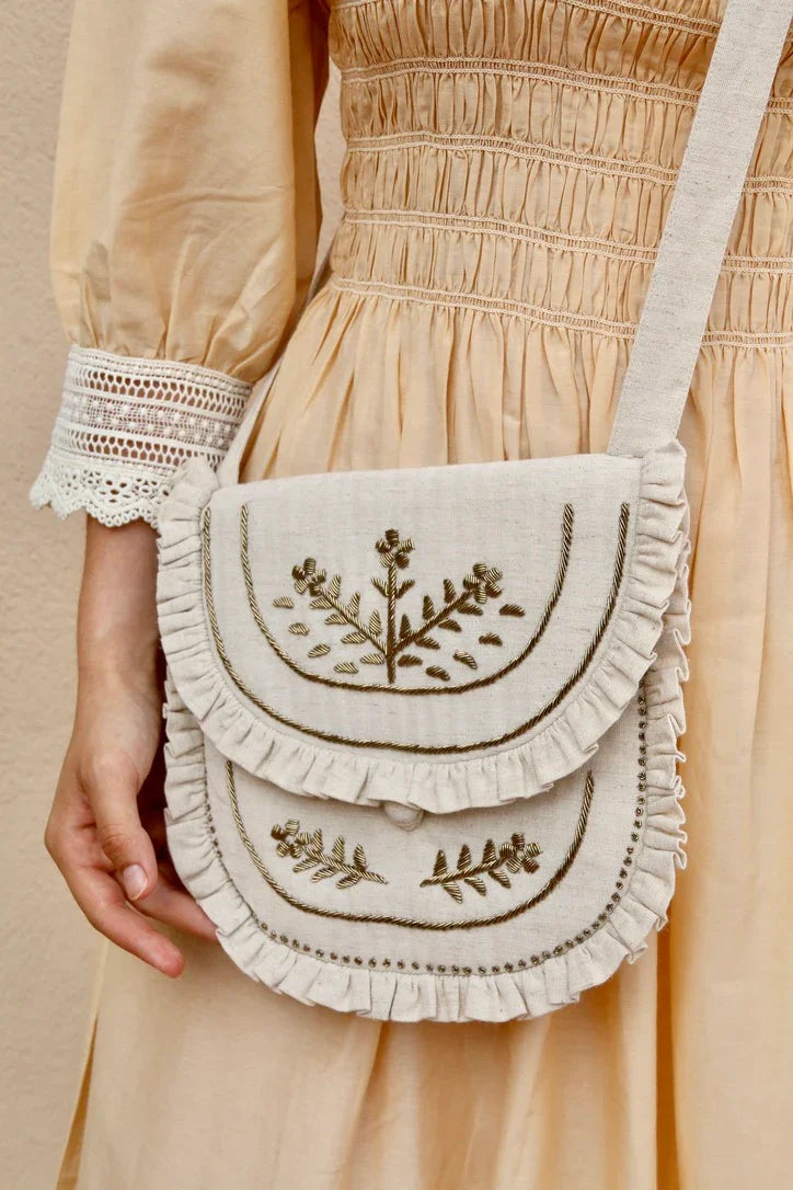 Sac pochette brodée en coton naturel