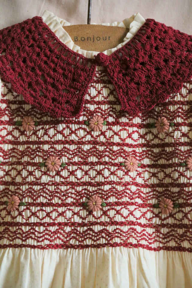 Blouse à smocks petits pois ivoire et son col crochet amovible