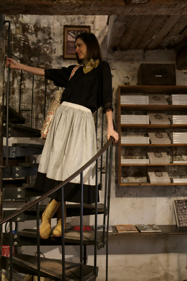 Long jupon "Fleur d'oranger" rayure noire / ivoire