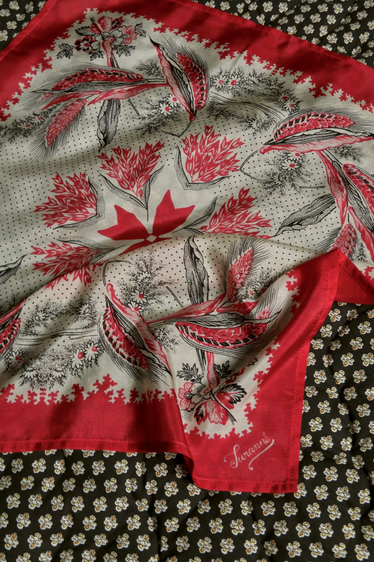 petit carré en soie rouge épis de blé