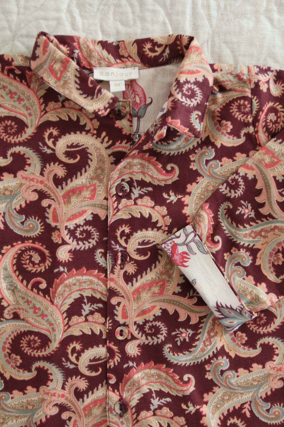 Shirt in burgundy cashmere, delivered in its matching box