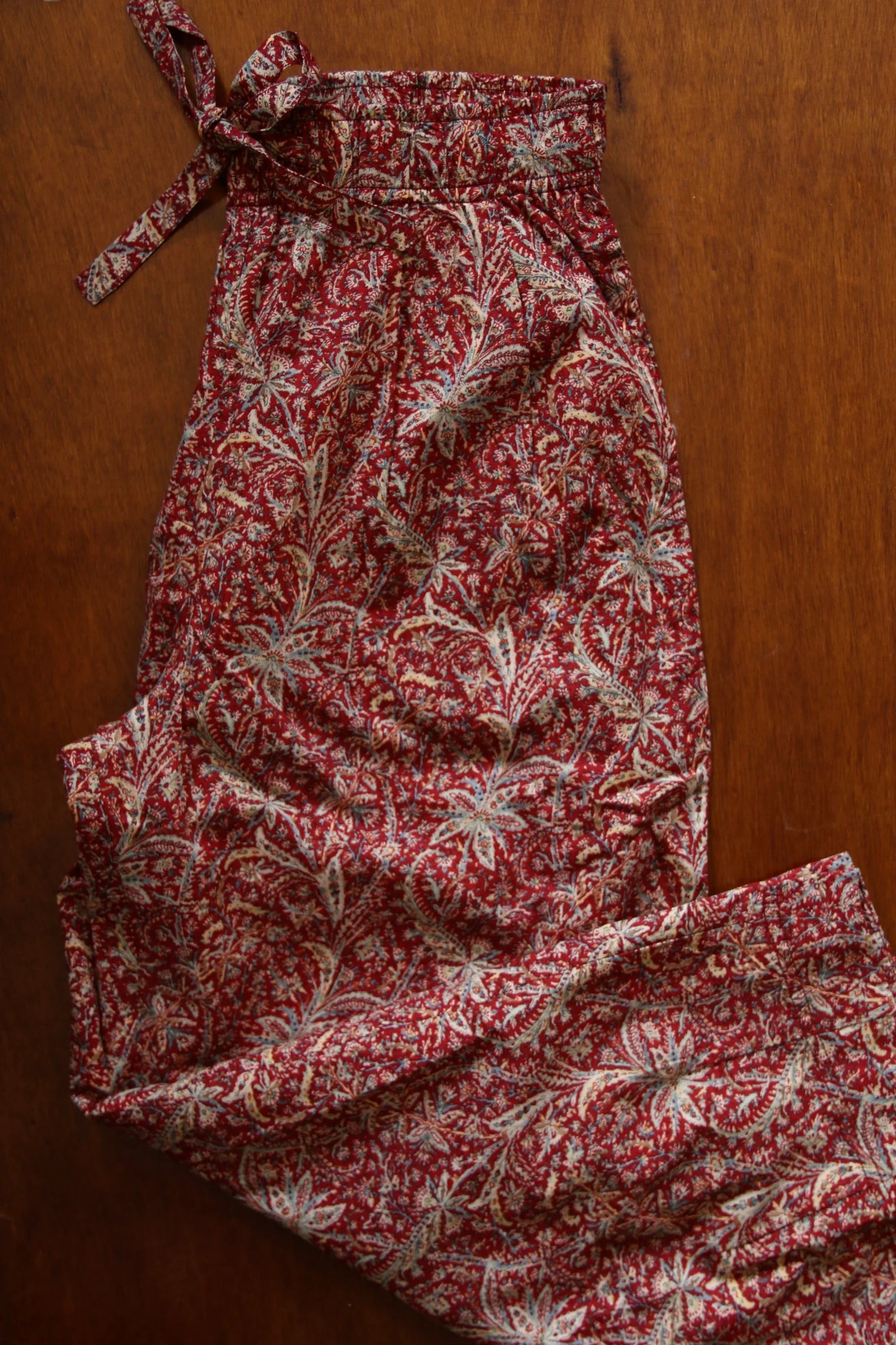 Red cashmere trousers
