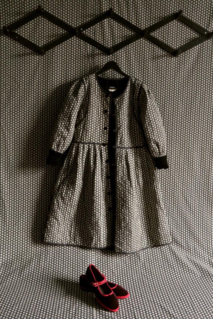 Robe manteau matelassé réversible, velour noir / imprimé Provençal noir