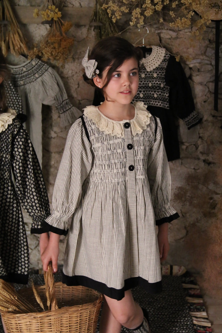 Black / ivory striped tunic and matching hair clip