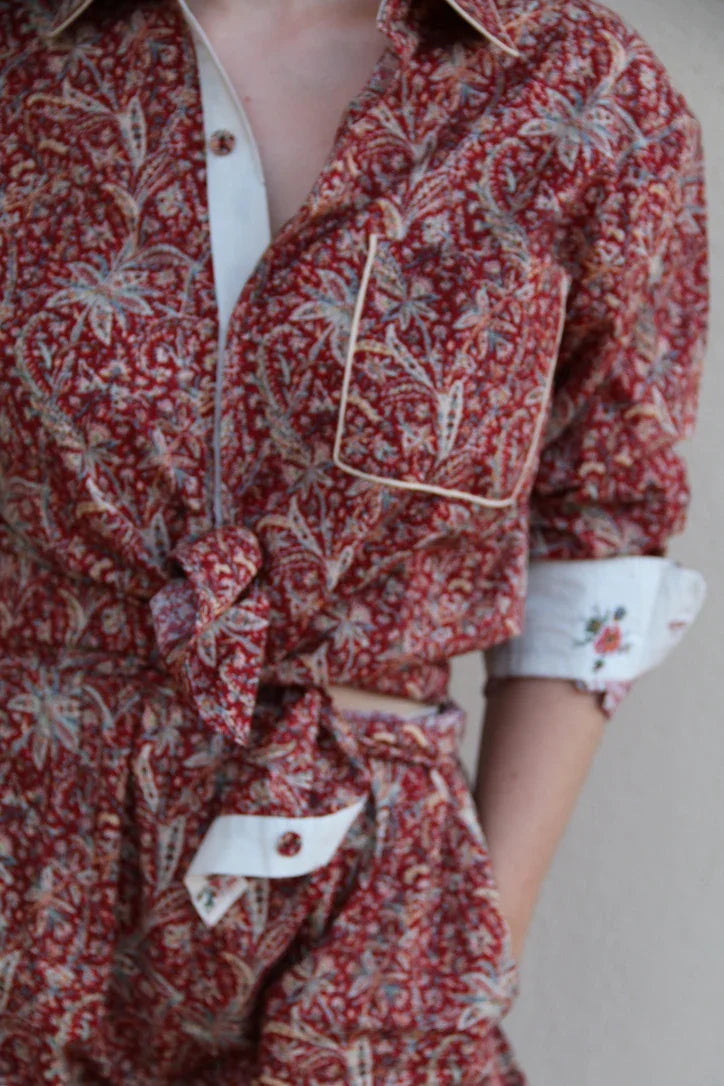 Shirt with red cashmere print in its matching box
