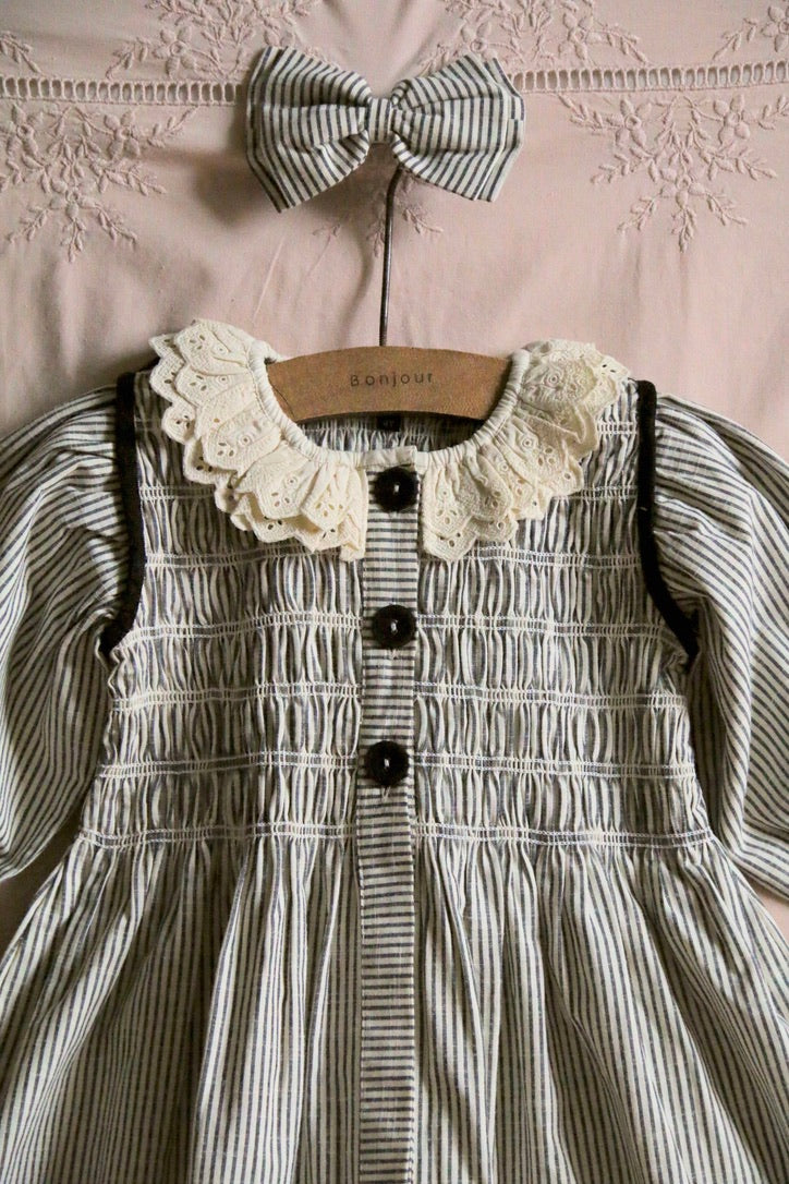 Black / ivory striped tunic and matching hair clip