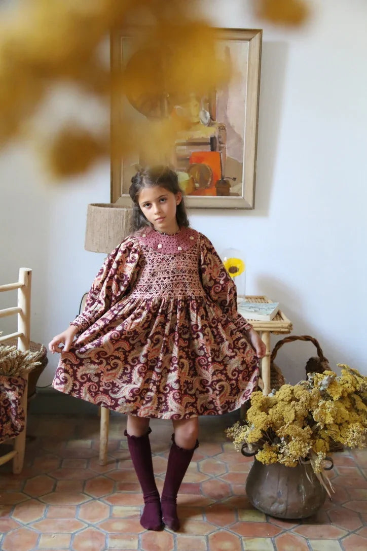 Robe à smocks cashemere burgundy et son col crochet