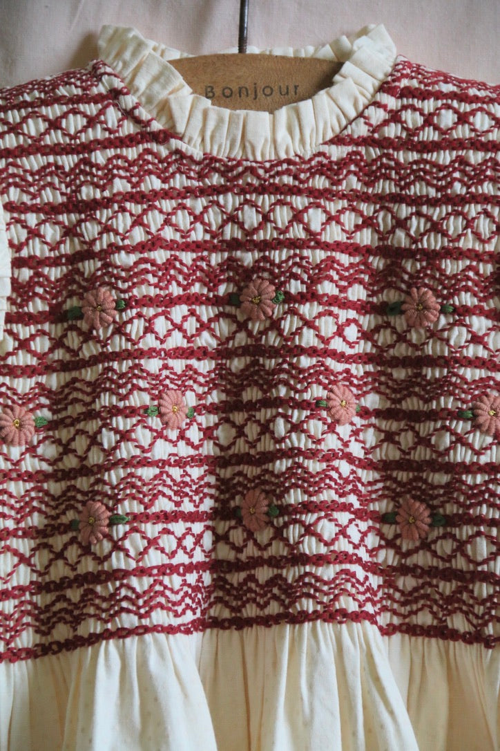 Blouse à smocks petits pois ivoire et son col crochet amovible