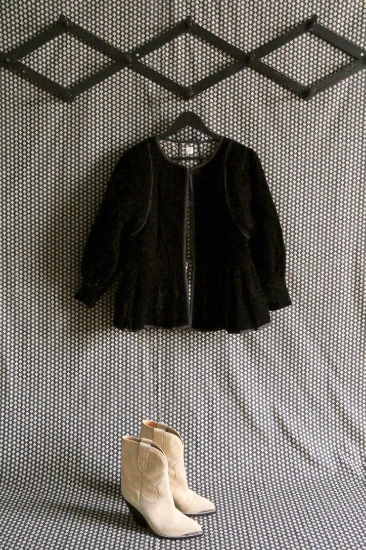 Reversible quilted jacket in black velvet with a "Provençal noir" print