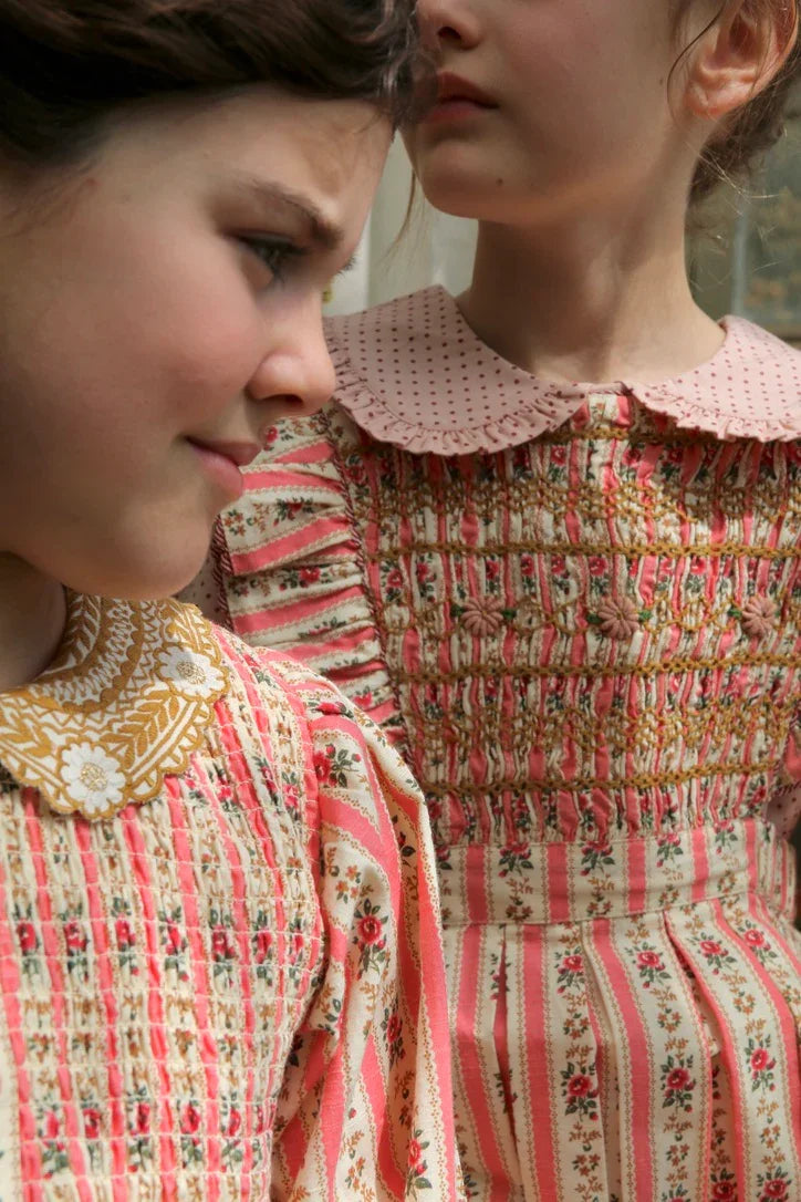 Robe tablier rayure tapisserie rose