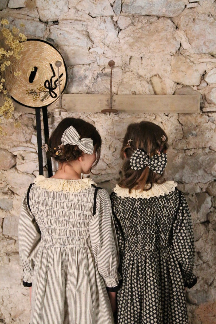 Provençal printed tunic and its matching hair clip