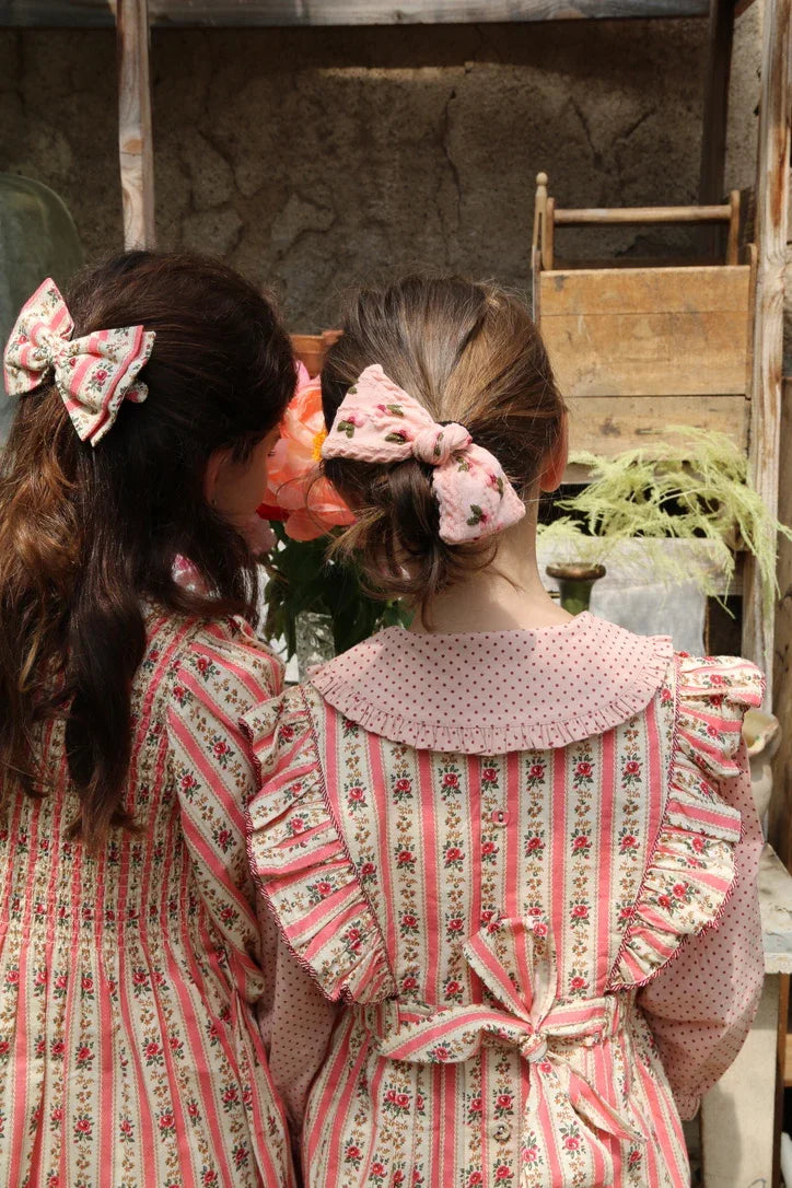 Robe tablier rayure tapisserie rose