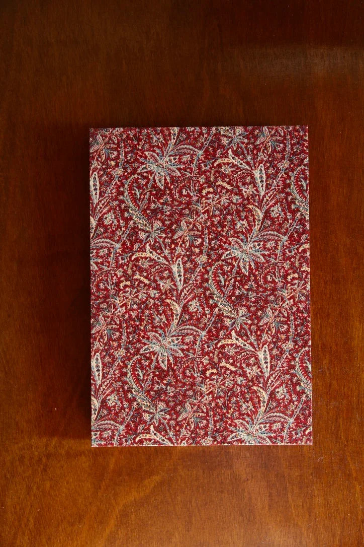 Shirt with red cashmere print in its matching box