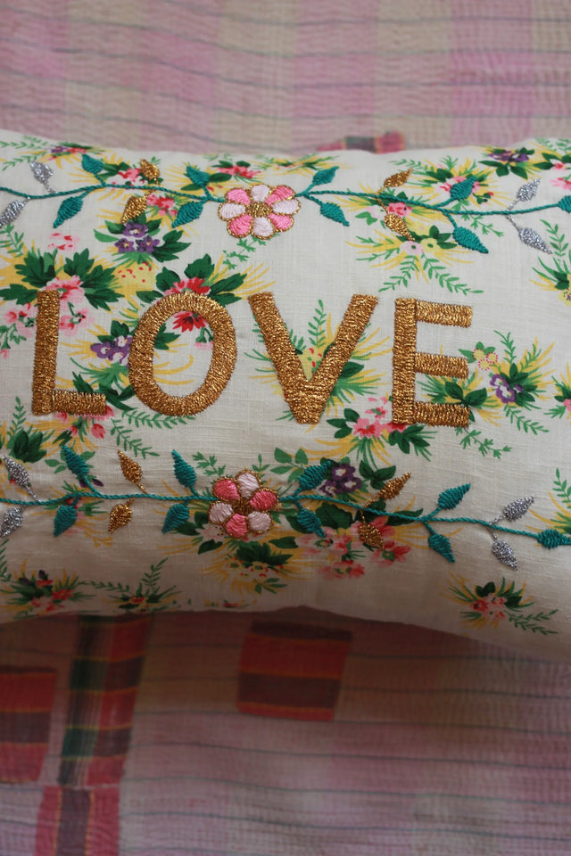 Coussin brodé CSAO 11