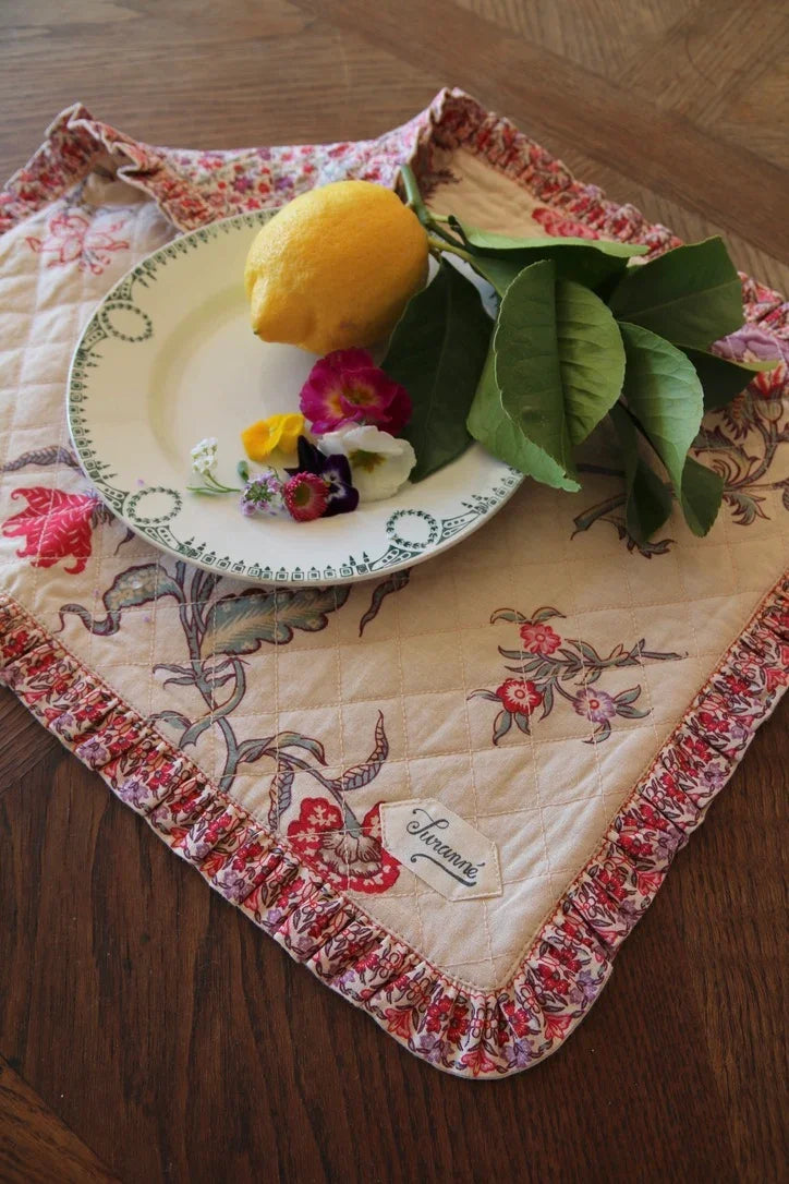 Quilted table mat Vence print