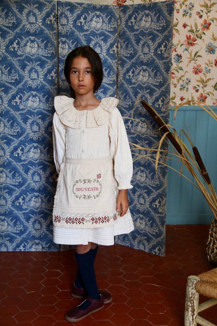 Tablier brodé Souvenir