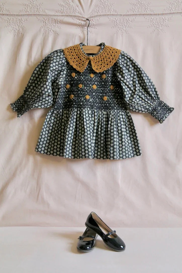 smocked Provençal blouse with removable crochet collar
