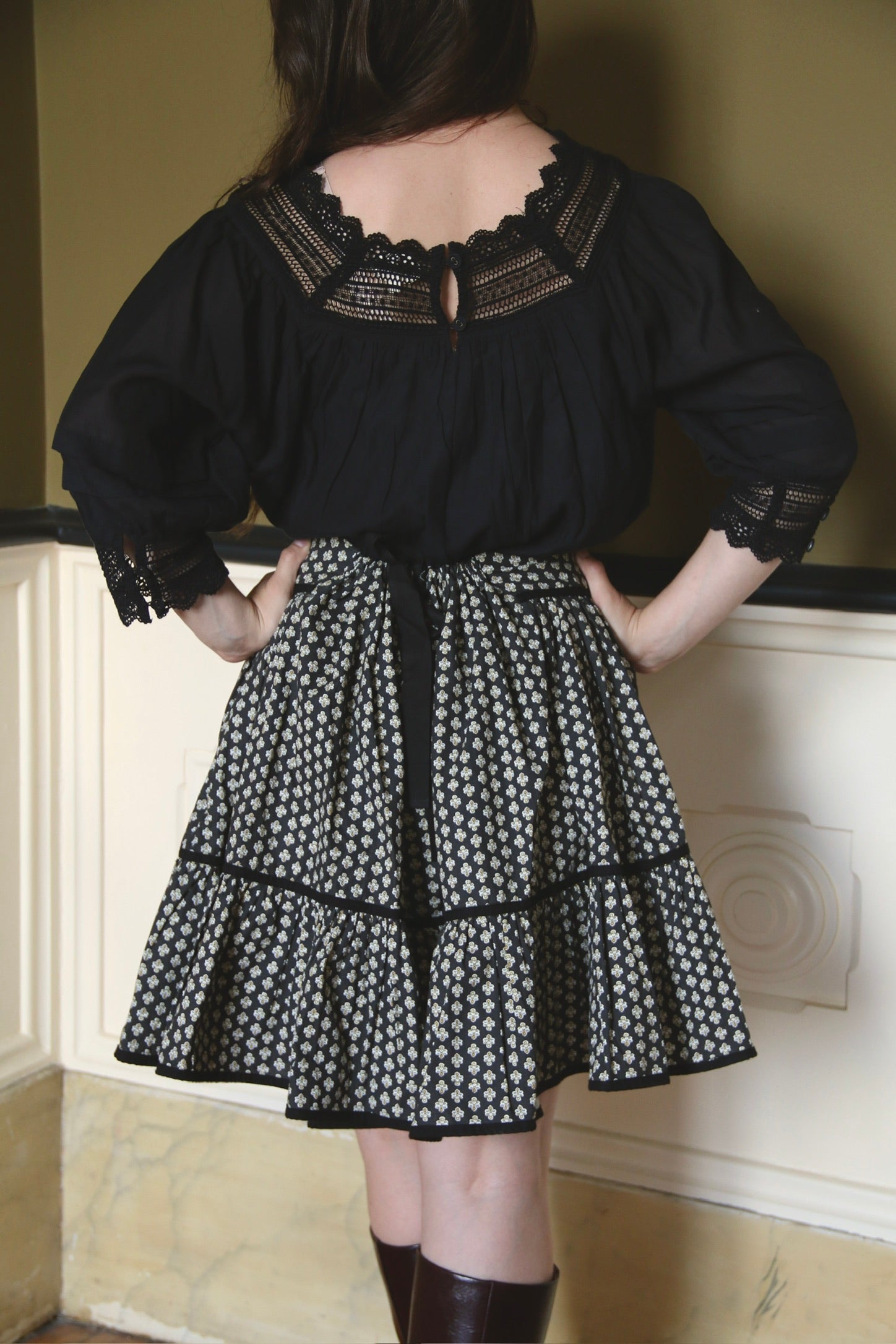 Peony skirt black Provençal print