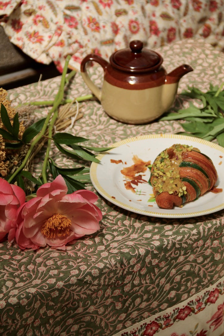 Tablecloth printed "foliage"