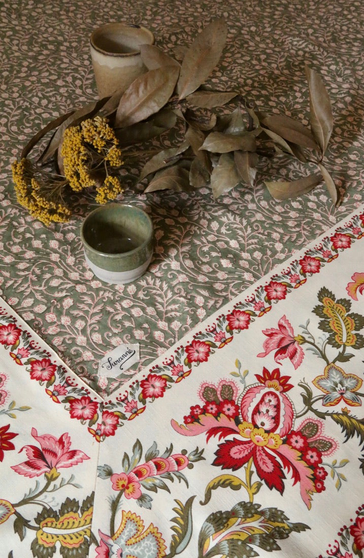 Tablecloth printed "foliage"