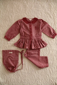 Le pyjama brodé rouge chambray