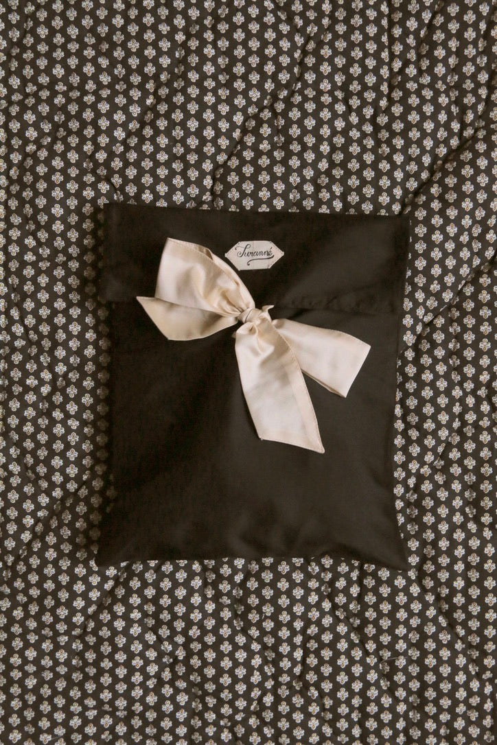 Blouse "romantic" black color