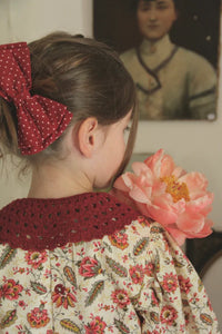 Blouse à smocks Aline et son col crochet amovible