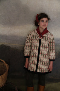 Coat dress wallpaper khaki and its scarf
