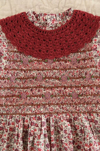 Blouse à smocks champ de fleurs et son col crochet
