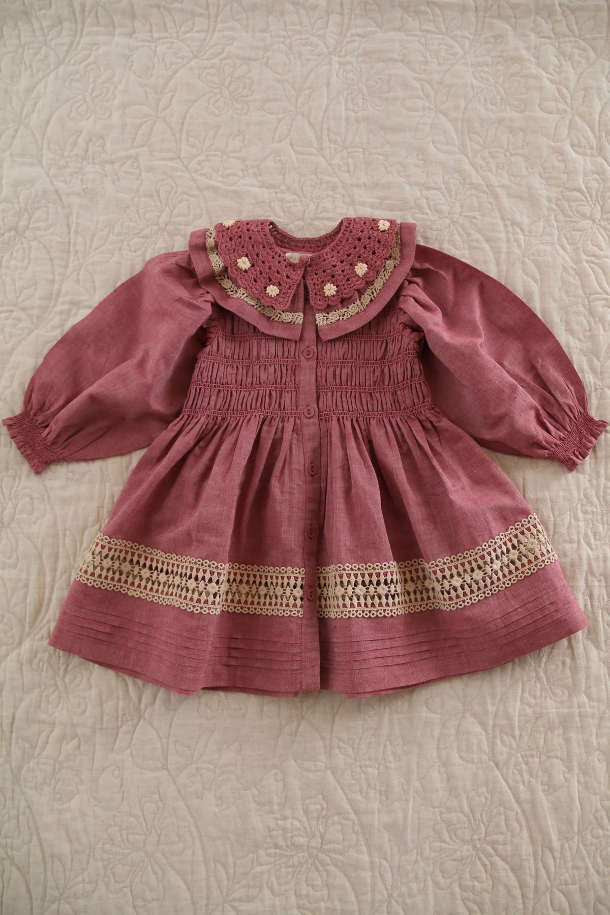 Robe romantique et col crochet amovible