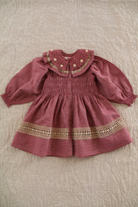 Robe romantique et col crochet amovible