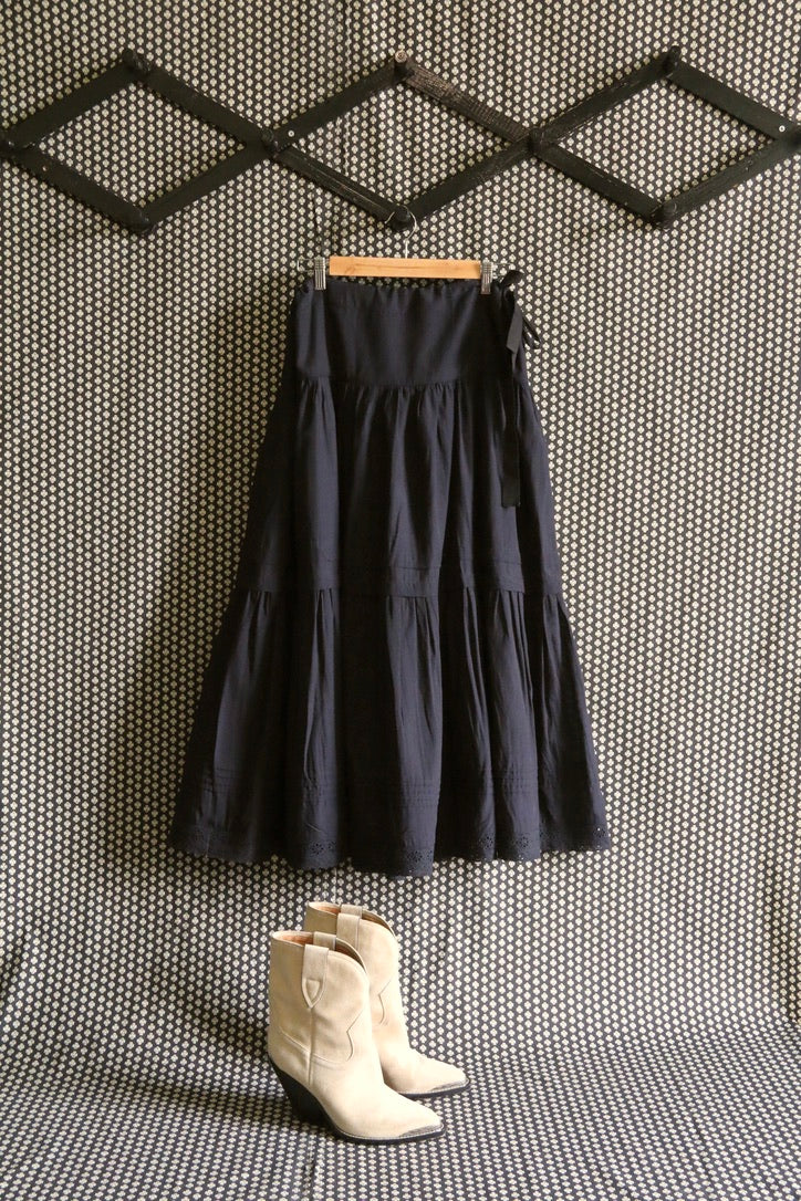 Long black "Anémone" skirt