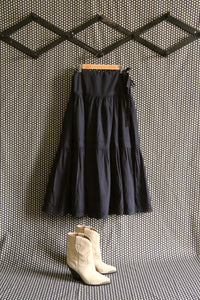 Long black "Anémone" skirt