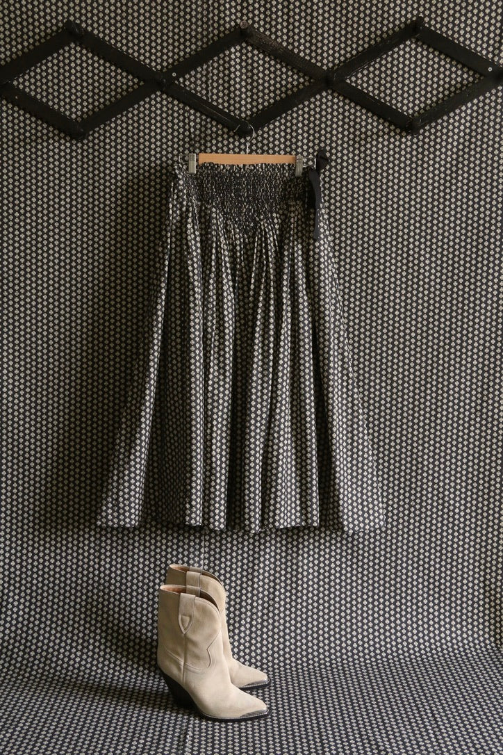 Long smocked skirt "Iris" printed "Provençal black"