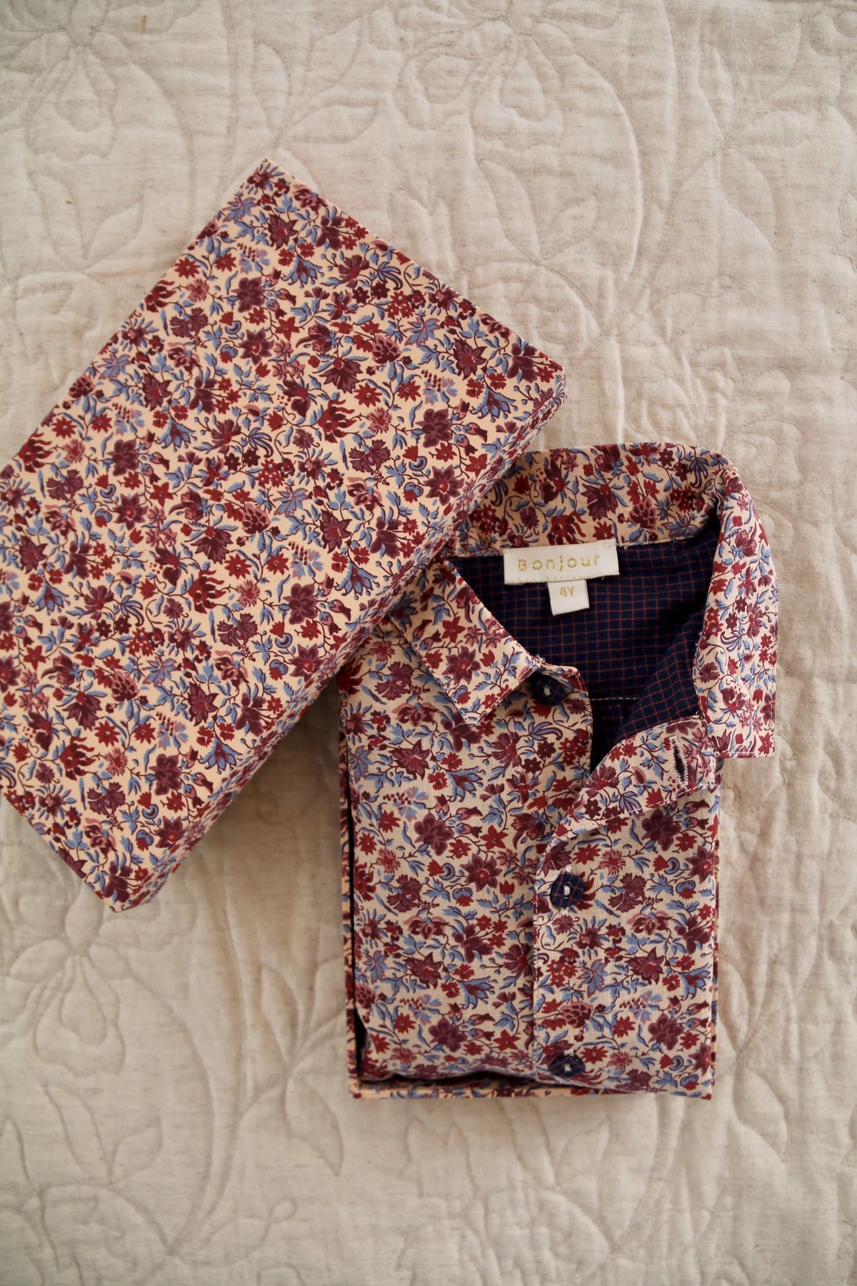chemise champs de fleurs livrée dans son coffret assorti