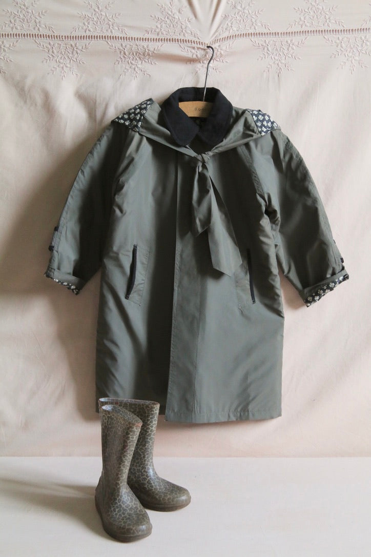 Khaki raincoat with quilted lining