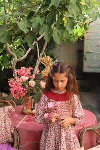 Blouse à smocks champ de fleurs et son col crochet