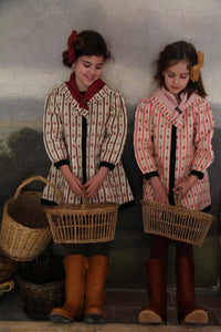 Coat dress wallpaper khaki and its scarf
