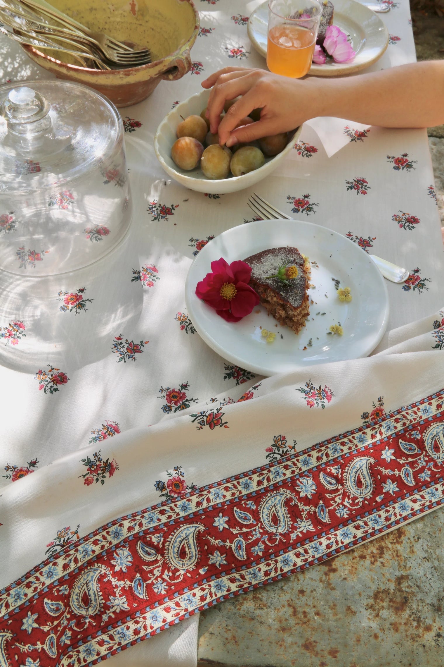 floral garden tablecloth