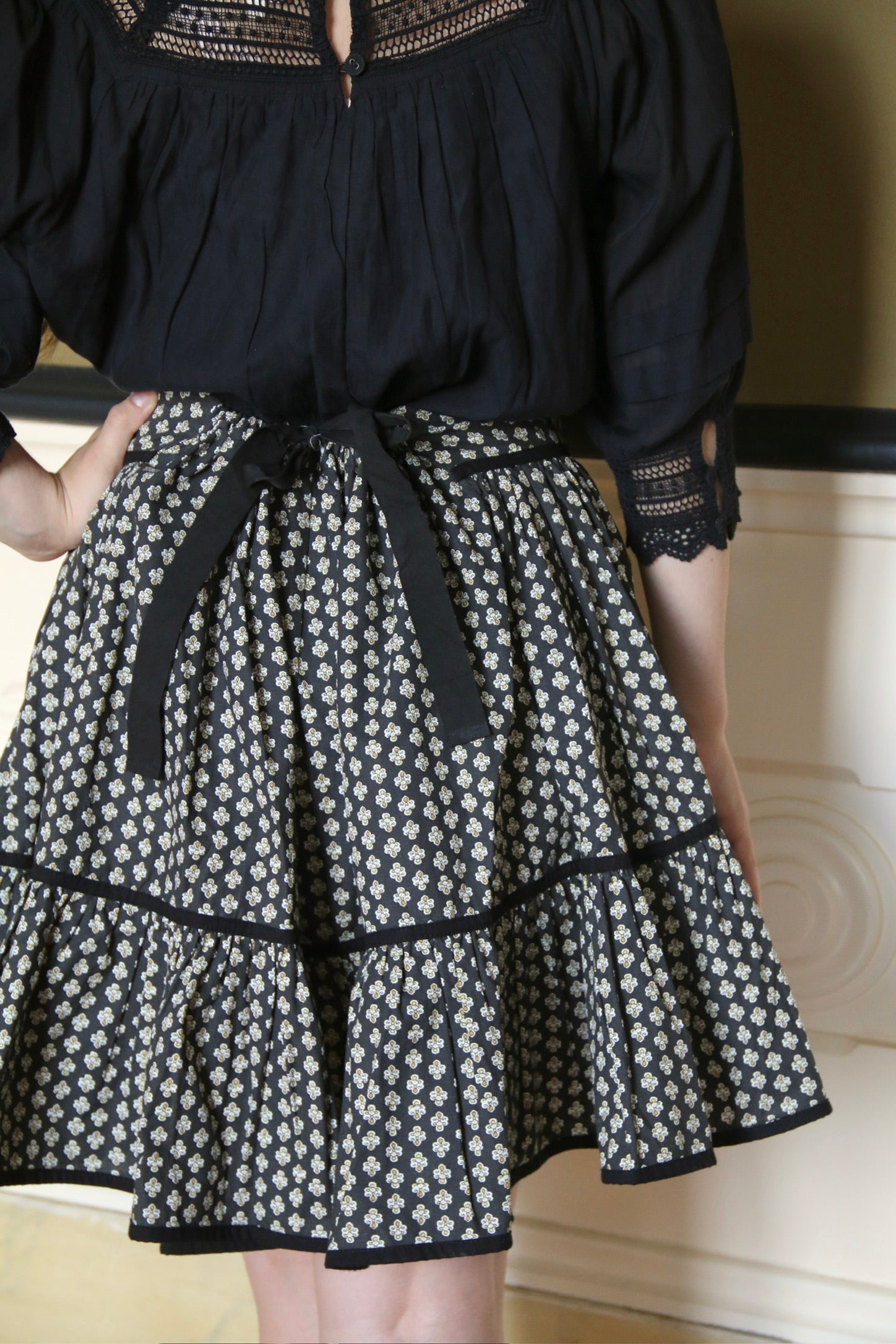 Peony skirt black Provençal print
