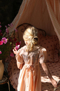Robe à smocks voile carreau rose nude