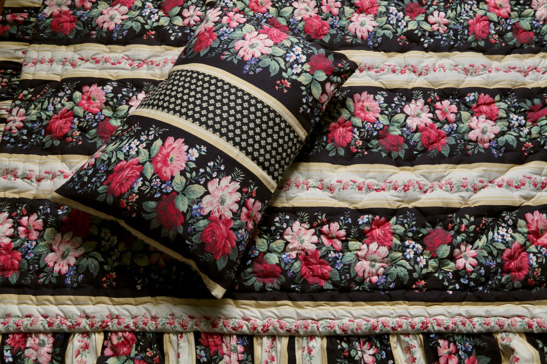 Housse de coussin printed "les fleurs d'Arles"