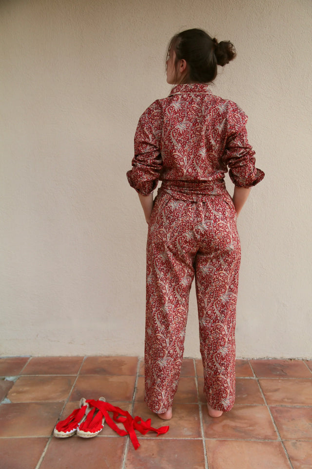 Red cashmere trousers