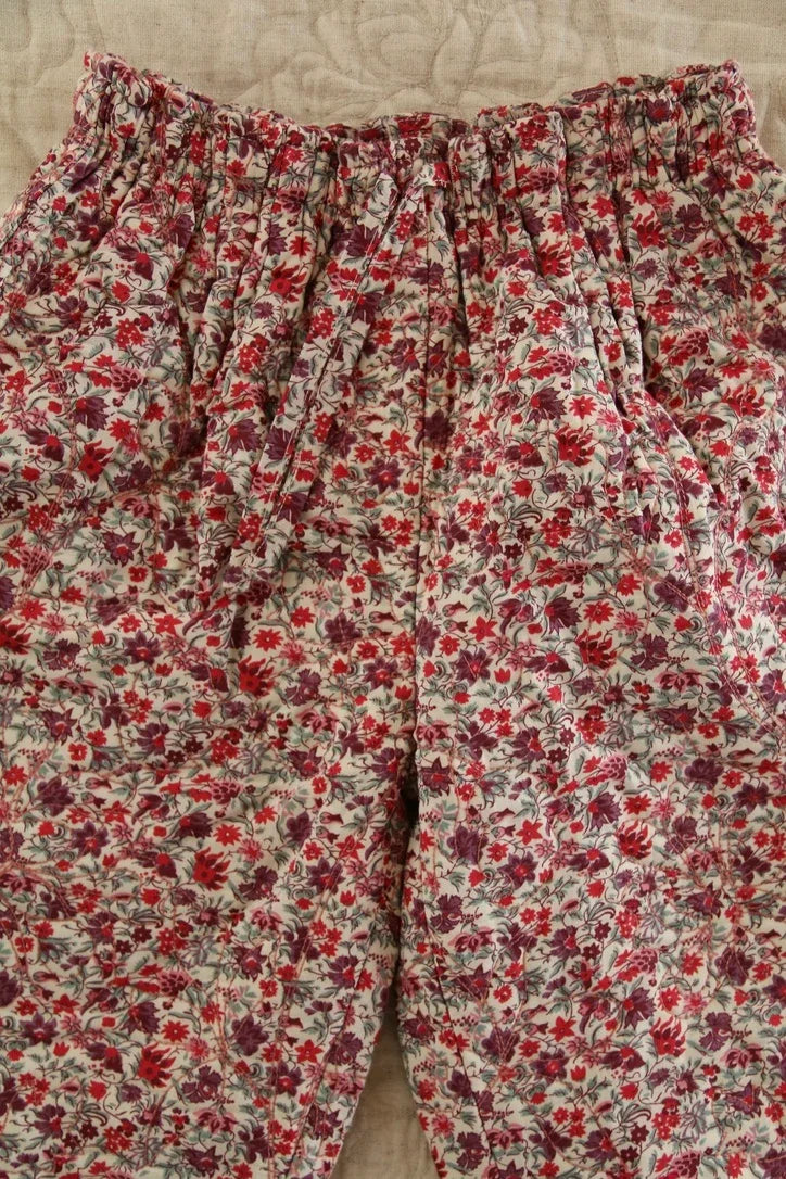 Pantalon matelassé champ de fleurs