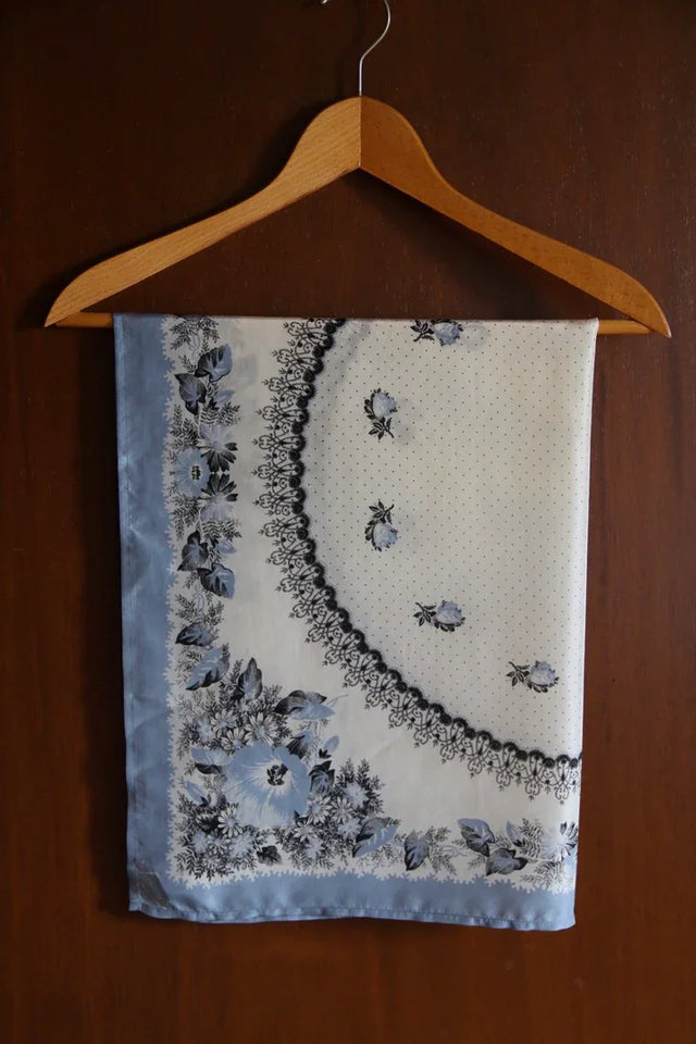 carré en soie coquelicot ciel